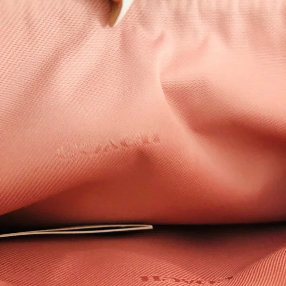 Gorgeous COACH Pink Quilted Leather Shoulder Bag - Picture 9 of 15